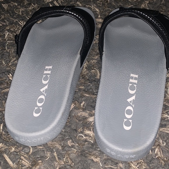 Coach Pocket Pool Slides - Picture 3 of 12